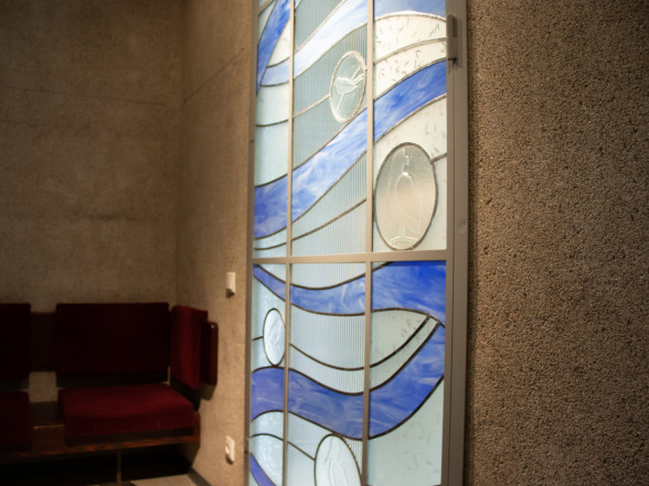 Stained glass artwork at ISSP UL